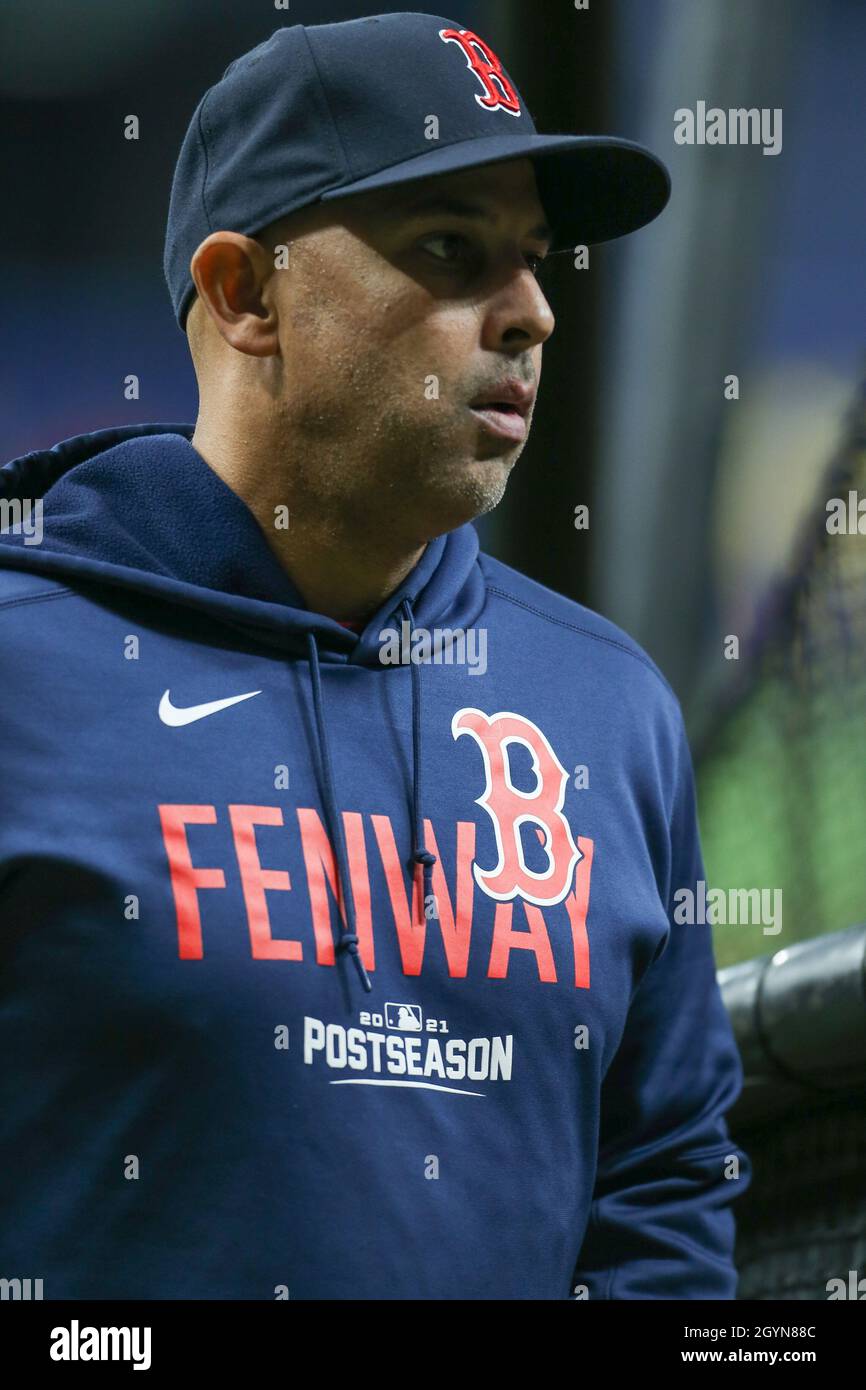 Saint-Pétersbourg, Floride.États-Unis; Alex Cora, directeur de Boston Red Sox, avant le match, avant la série des divisions de l'American League au Tropicana Field, jeudi Banque D'Images