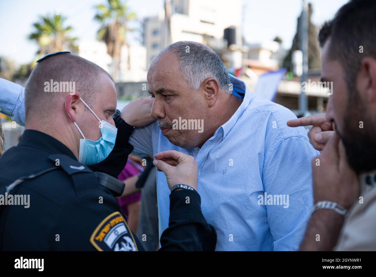 Jérusalem, Israël.24 septembre 2021.La manifestation hebdomadaire à l'entrée du cheik Jarrah des activistes juifs et des résidents du quartier.Outre la réaction violente des soldats de la police israélienne et de la patrouille frontalière face aux drapeaux Palestiniens, qui a causé deux blessures aux manifestants - cette semaine, un ancien partisan connu du Premier ministre Netanyahu est arrivé et a créé de l'agitation dans la foule.Jérusalem, Israël.8 octobre 2021 (Matan Golan/Alay Live News) crédit : Matan Golan/Alay Live News Banque D'Images