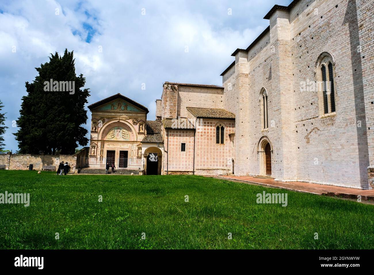 L'Oratorio di San Bernadino et la basilique San Francesco al Prato à Pérouse en Italie Banque D'Images