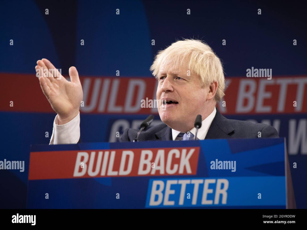 Le Premier ministre, Boris Johnson, prononce le discours de ses dirigeants à la Conférence du Parti conservateur à Manchester. Banque D'Images