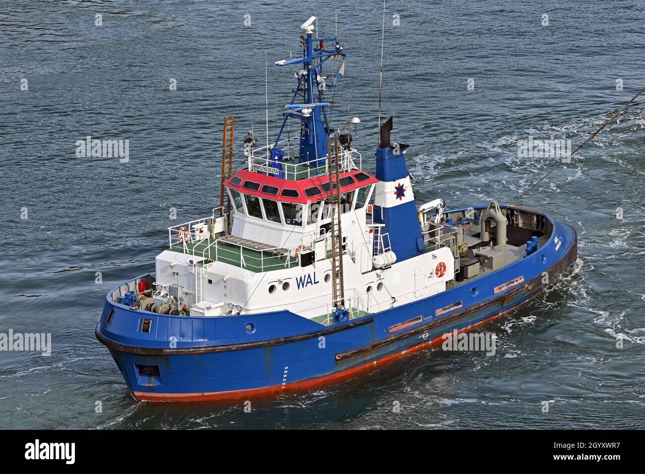 TUG WAL opérant dans le canal de Kiel Banque D'Images