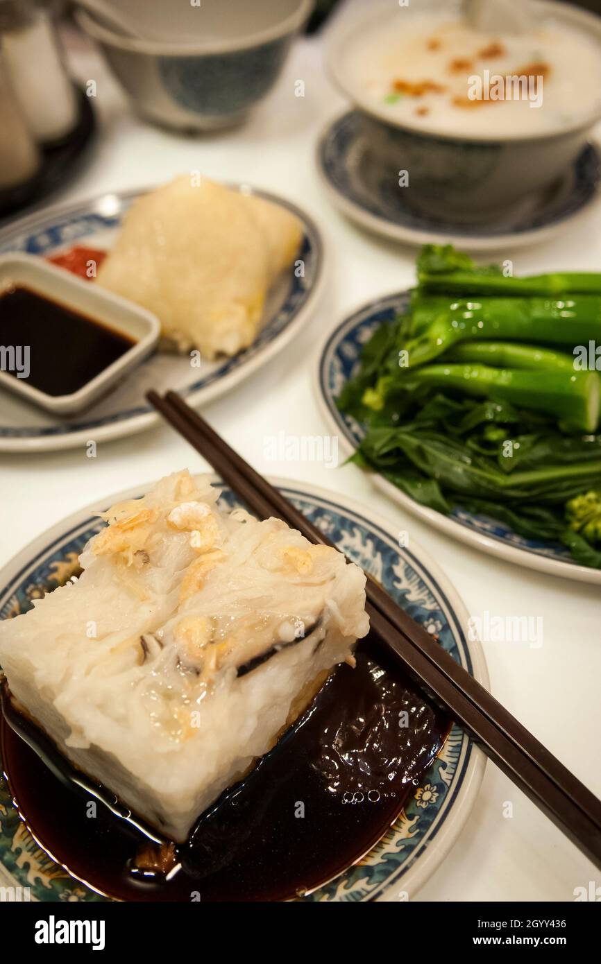 Cuisine cantonaise dans un restaurant du Jardine's Bazaar, Causeway Bay, île de Hong Kong Banque D'Images
