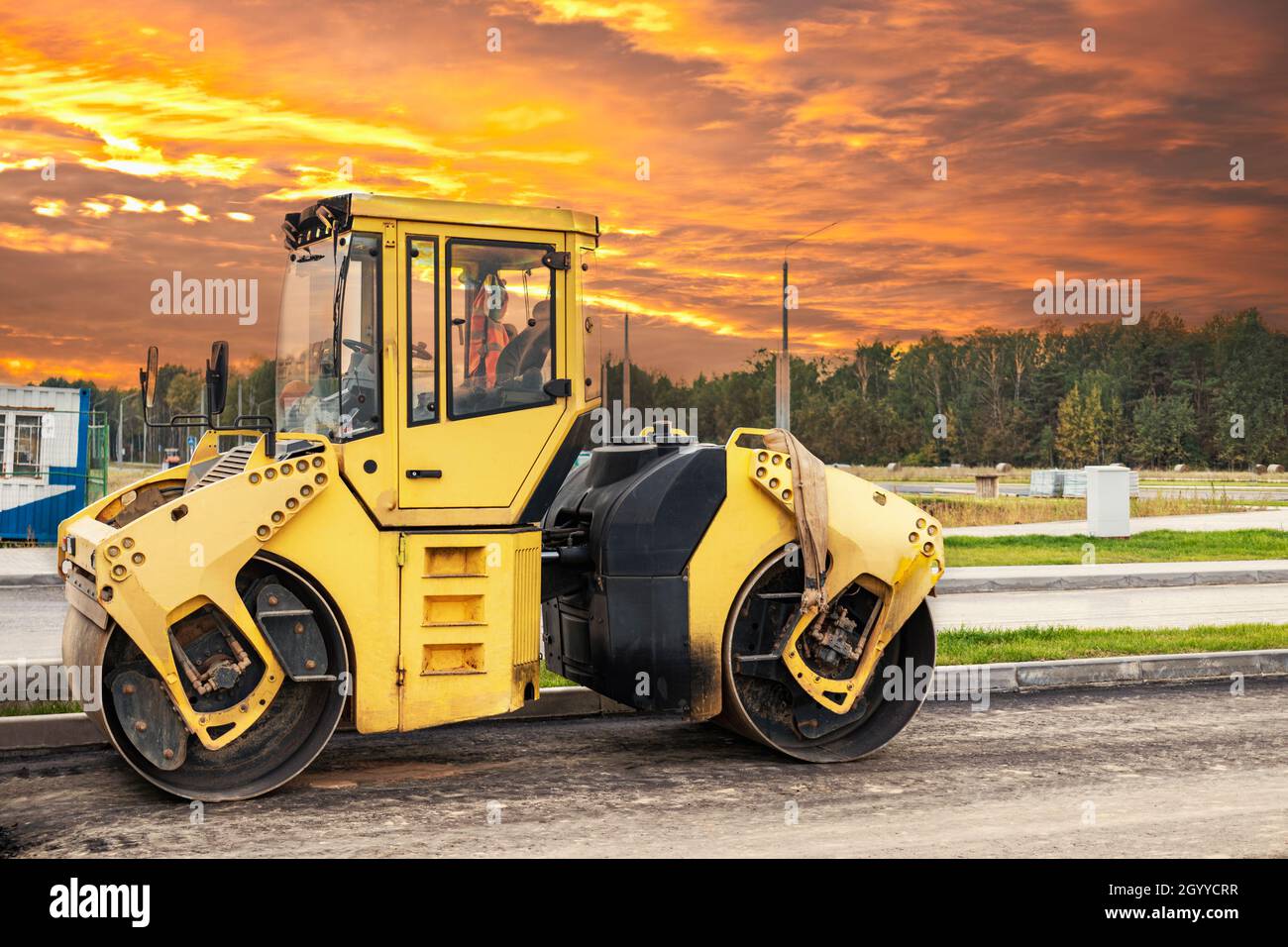 Rouleau vibrant extrarobuste pour la pose de revêtement en asphalte. Construction de routes