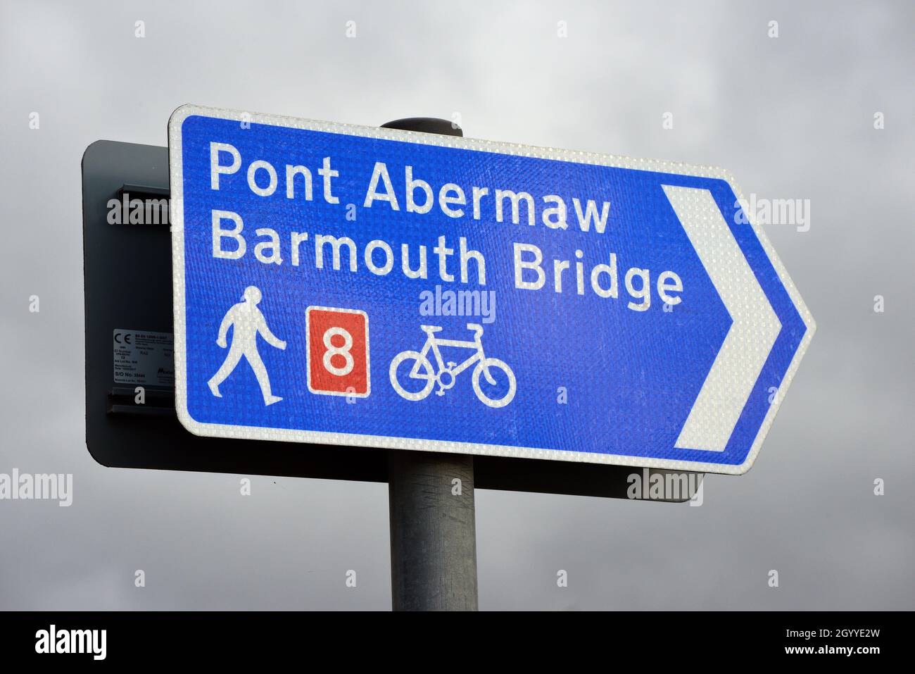 Panneaux indiquant le pont ferroviaire traversant l'Afon Mawddach à Abermaw / Barmouth, Gwnedd, pays de Galles, Royaume-Uni Banque D'Images
