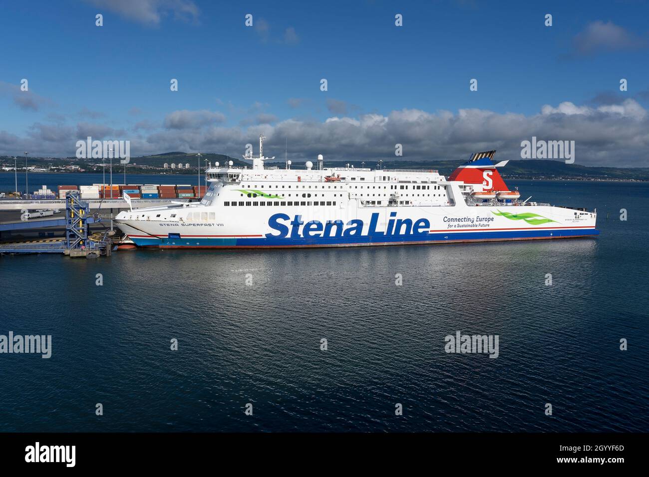 Le ferry Stena Line Superfast VIII est amarré au port de Belfast en Irlande du Nord Banque D'Images