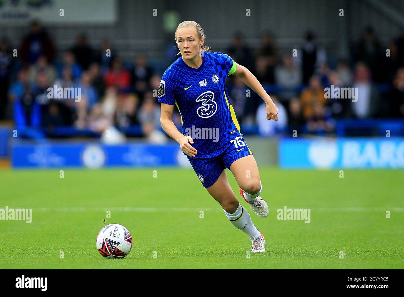 Kingston upon Thames, Royaume-Uni.10 octobre 2021.Magdalena Eriksson de Chelsea femmes en action pendant le match.Barclays FA Women's super League match, Chelsea Women v Leicester City Women at Kingsmeadow, Kingston upon Thames, dimanche 10 octobre 2021. Cette image ne peut être utilisée qu'à des fins éditoriales.Utilisation éditoriale uniquement, licence requise pour une utilisation commerciale.Aucune utilisation dans les Paris, les jeux ou les publications d'un seul club/ligue/joueur.pic par Steffan Bowen/Andrew Orchard sports Photography/Alay Live News crédit: Andrew Orchard sports Photography/Alay Live News Banque D'Images