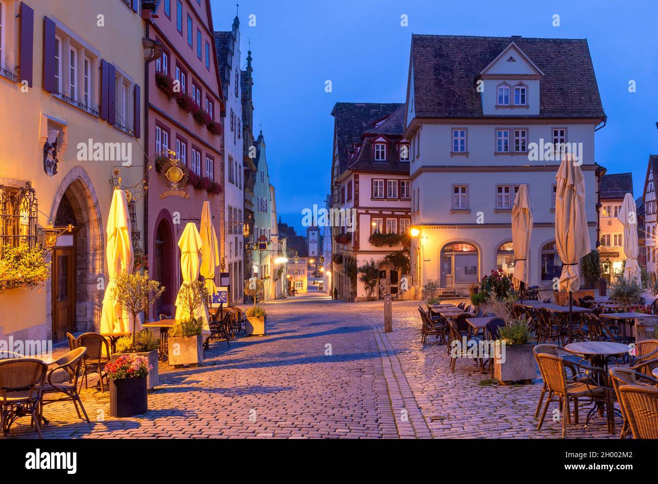 Place du marché nocturne dans la vieille ville médiévale de Rothenburg ob der Tauber, Bavière, sud de l'Allemagne Banque D'Images