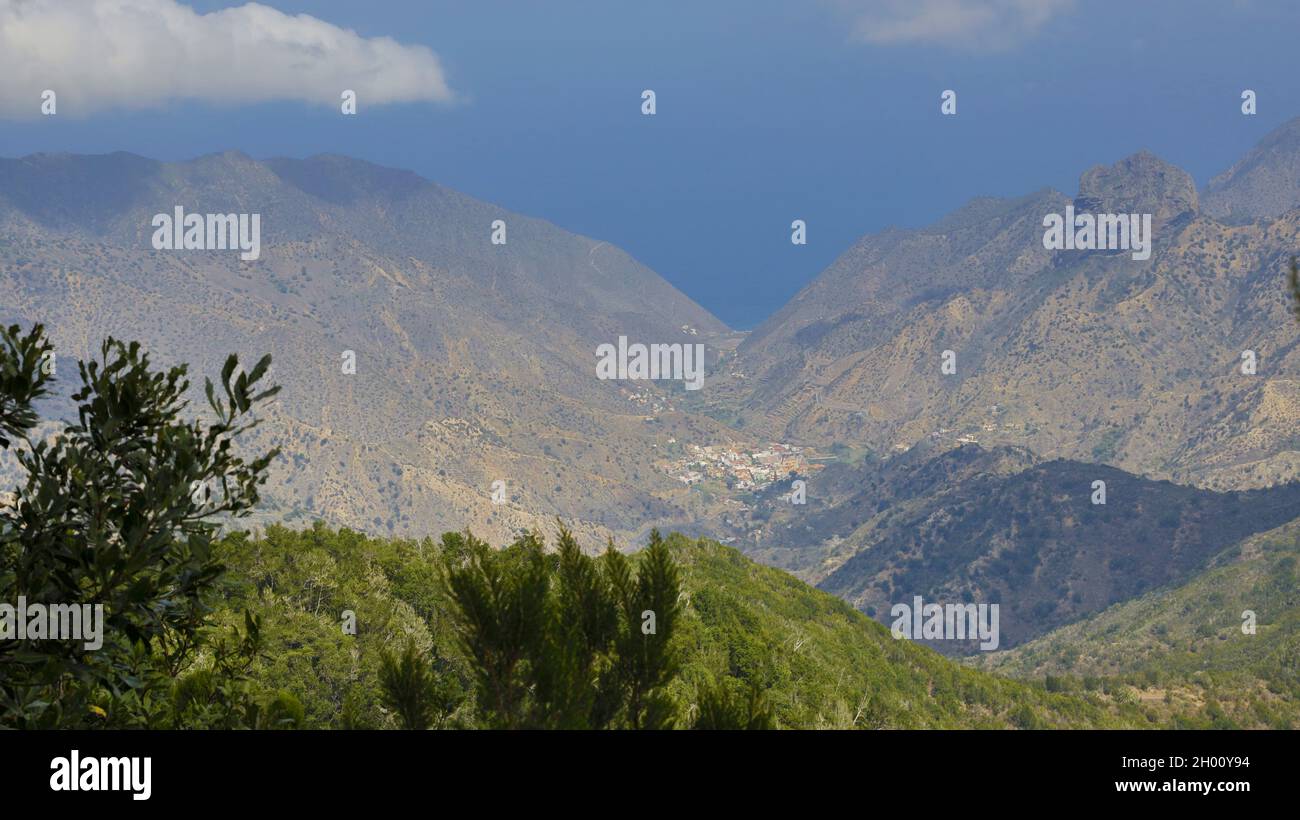 La Gomera est la deuxième plus petite des îles Canaries appartenant à l'Espagne et inspire les visiteurs avec son paysage volcanique bizarre. Banque D'Images