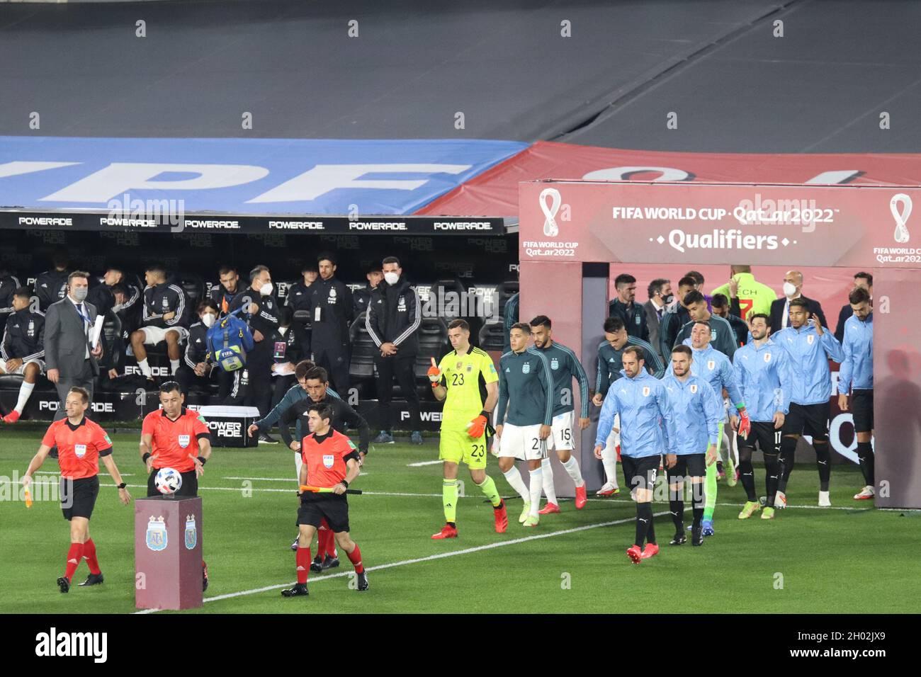 BUENOS AIRES, 11.10.2021: L'Argentine affronte l'Uruguay pour le 5ème tour de qualificatifs pour la coupe du monde Qatar 2022 au stade Monumental. Banque D'Images