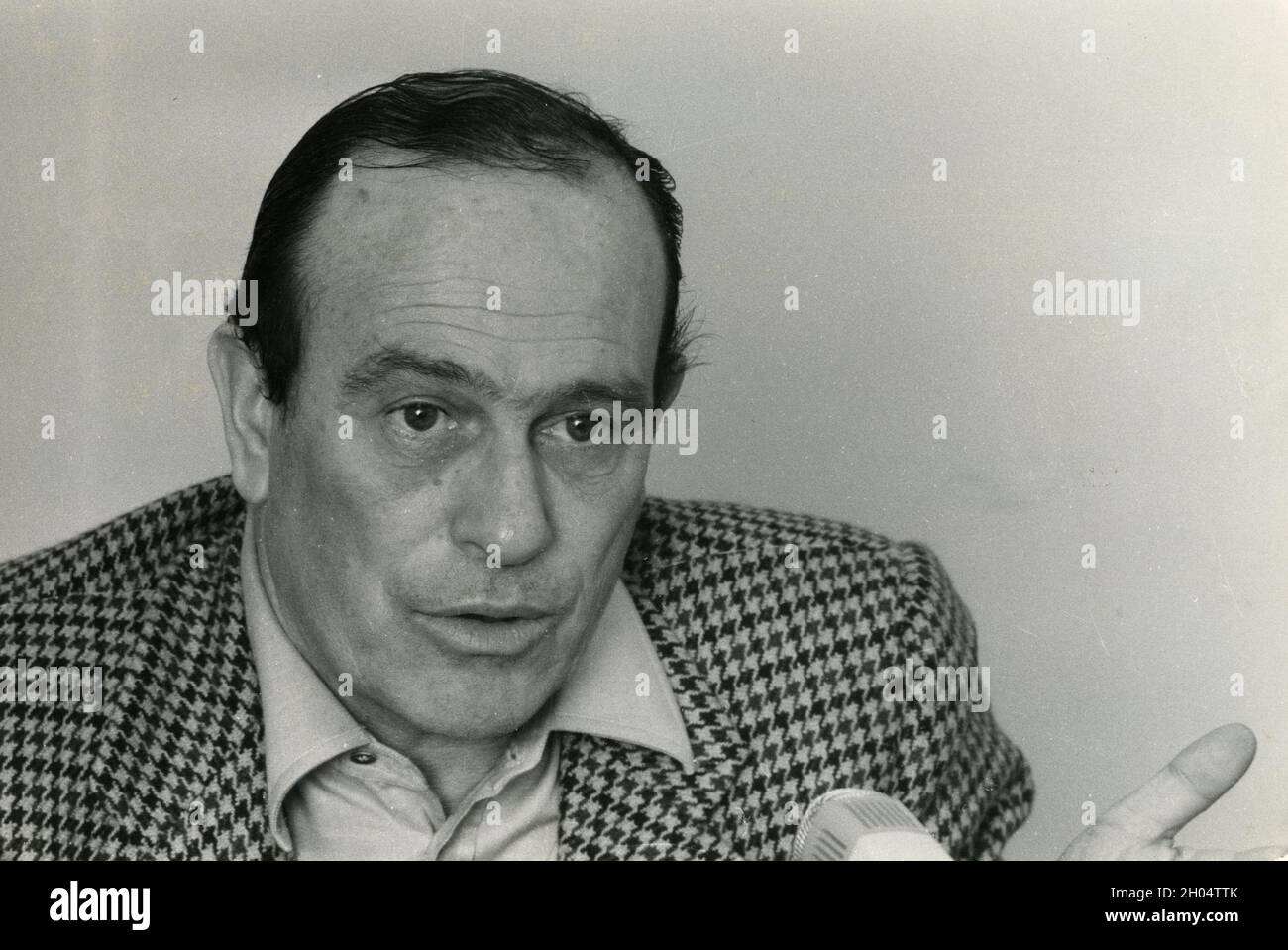 Écrivain et journaliste italien Giorgio Bocca, années 1970 Banque D'Images
