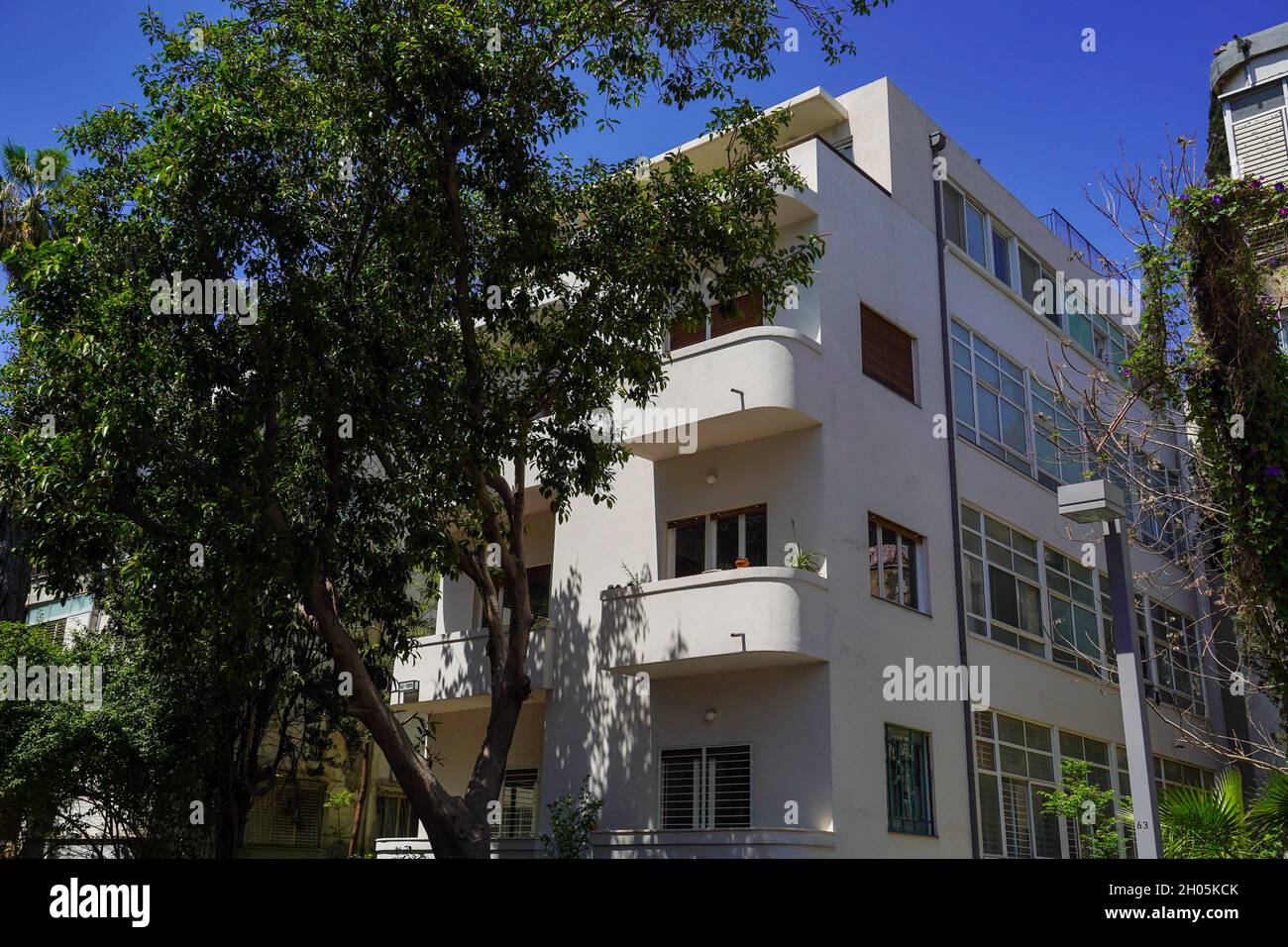 Bauhaus Architecture Bâtiment résidentiel conçu en 1932 par l'ingénieur Shlomo Penrov au 63 Nachmani, tel Aviv White City.La ville blanche se réfère à un c Banque D'Images