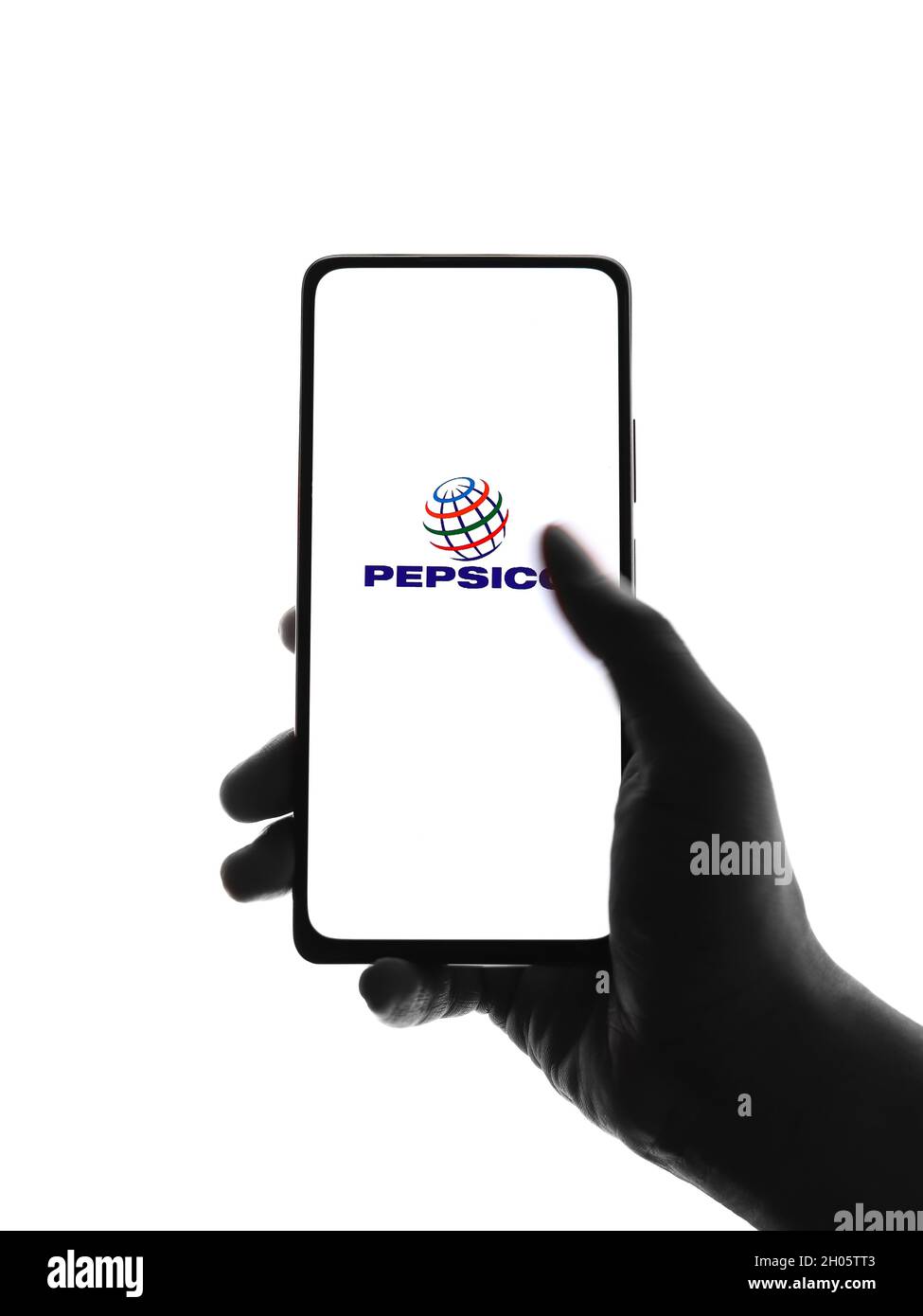 West Bangal, Inde - 09 octobre 2021 : logo PepsiCo sur image de stock d'écran de téléphone. Banque D'Images