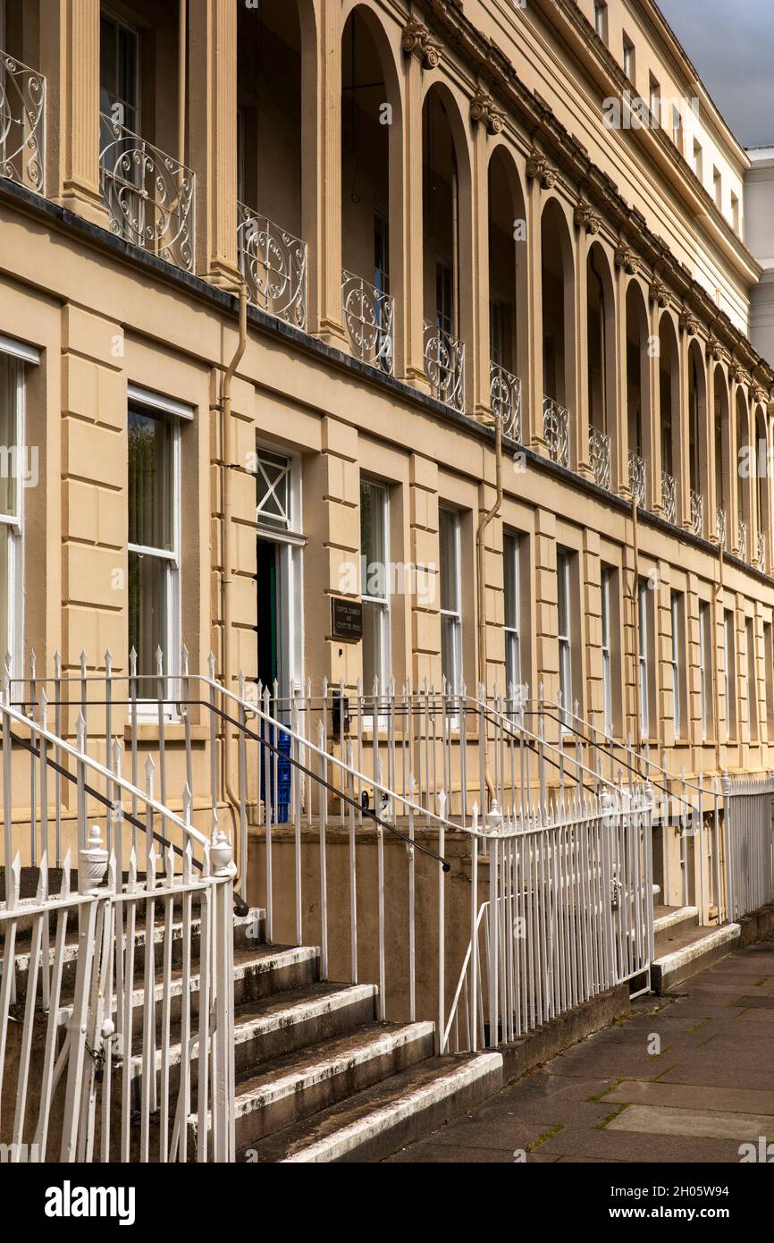 Royaume-Uni, Gloucestershire, Cheltenham, The Promenade, Georgian Harward bâtiments utilisés comme bureaux municipaux, extérieur de chambre de conseil Banque D'Images