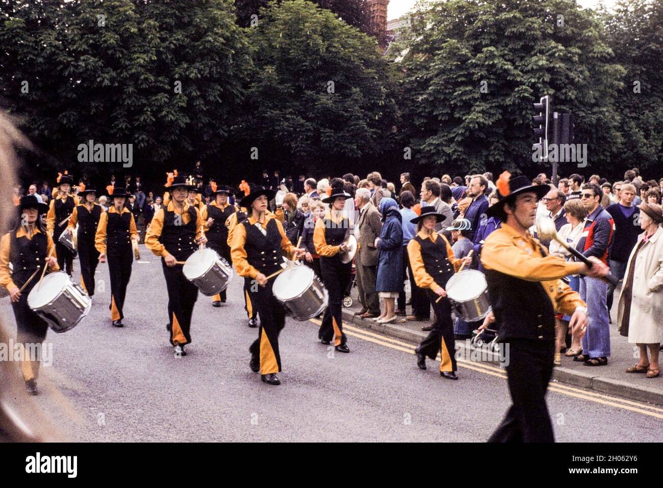 The Finedon Sandemans Band dans le carnaval de Rushden 1981 Banque D'Images