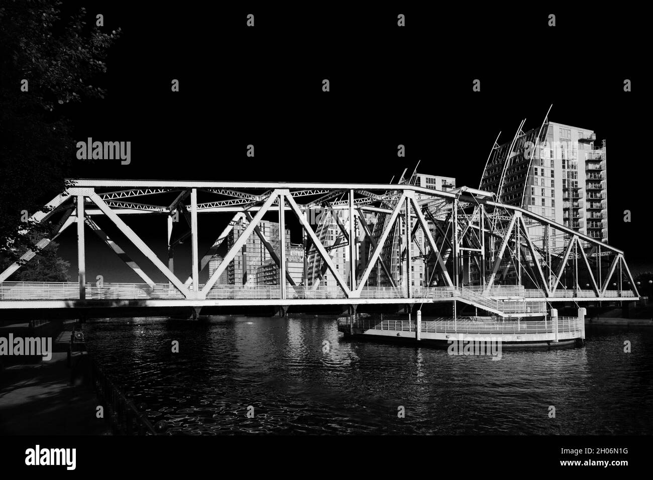 Le pont Detroit dans le bassin Érié, Salford Quays, Manchester, Lancashire, Angleterre,ROYAUME-UNI Banque D'Images