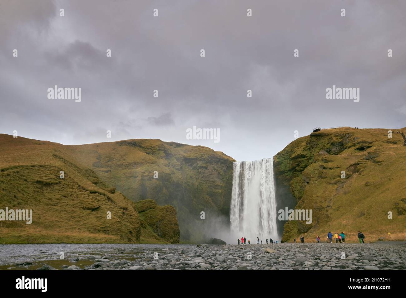 Paysage de la cascade de Skógafoss, Islande Banque D'Images Paysage de la cascade de Skógafoss, Islande Banque D'Images