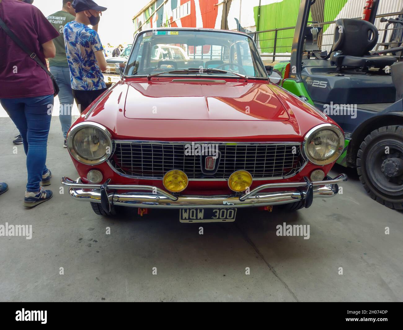 Avellaneda Buenos Aires Argentine 27 Septembre 21 Avellaneda Argentine 26 Septembre 21 Fiat 1500 Coupe Vignale 1970 Voiture Sport Classique Rouge Buil Photo Stock Alamy