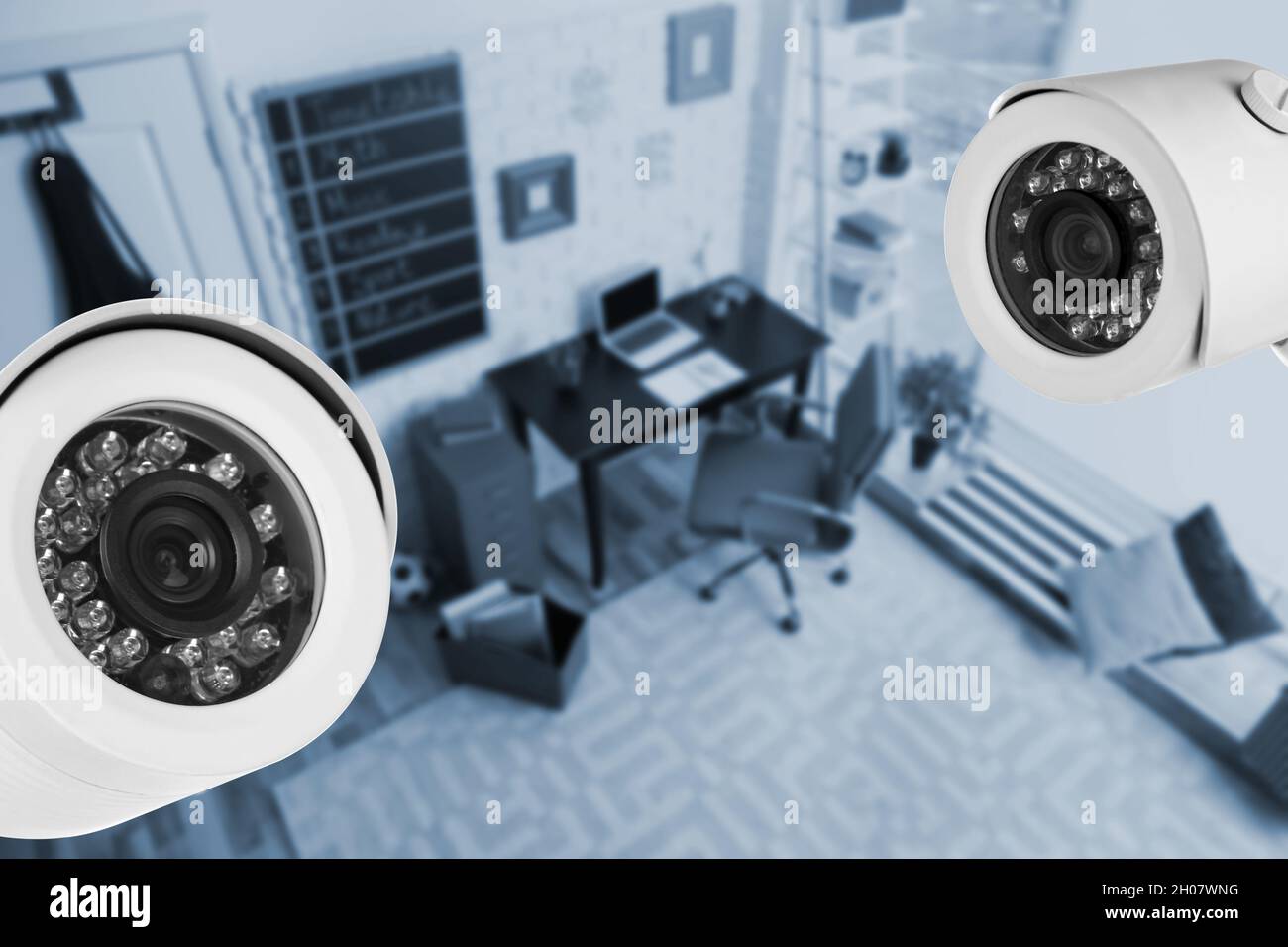 Chambre d'enfant sous surveillance de caméras de vidéosurveillance, vue  au-dessus Photo Stock - Alamy