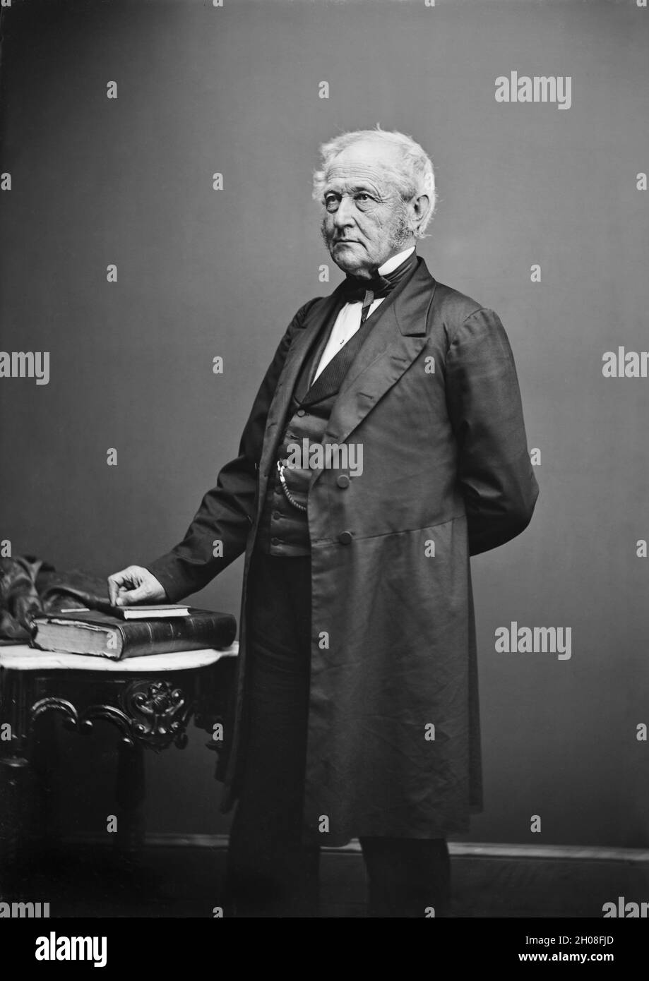 Jacob Collamer (1791-1865), politicien américain du Vermont, a servi à la Chambre des représentants des États-Unis et au Sénat des États-Unis, trois quarts de longueur Portrait, Mathew Brady Studio, début 1860 Banque D'Images