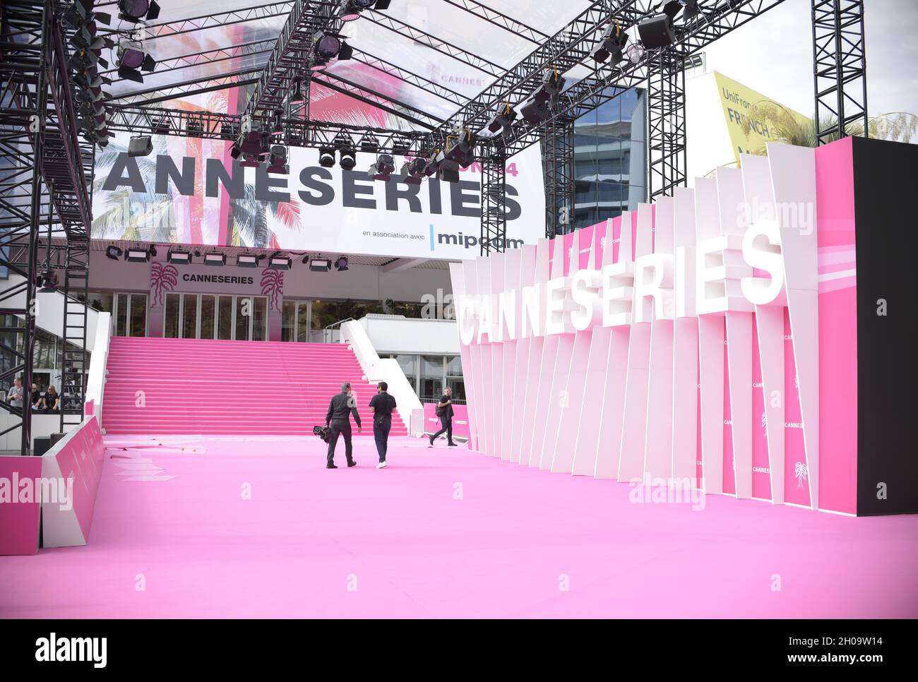 Contenu les créateurs assistent aux Canneseries 2021.Cannes, France.8 octobre FAMA © Fausto Marci Banque D'Images