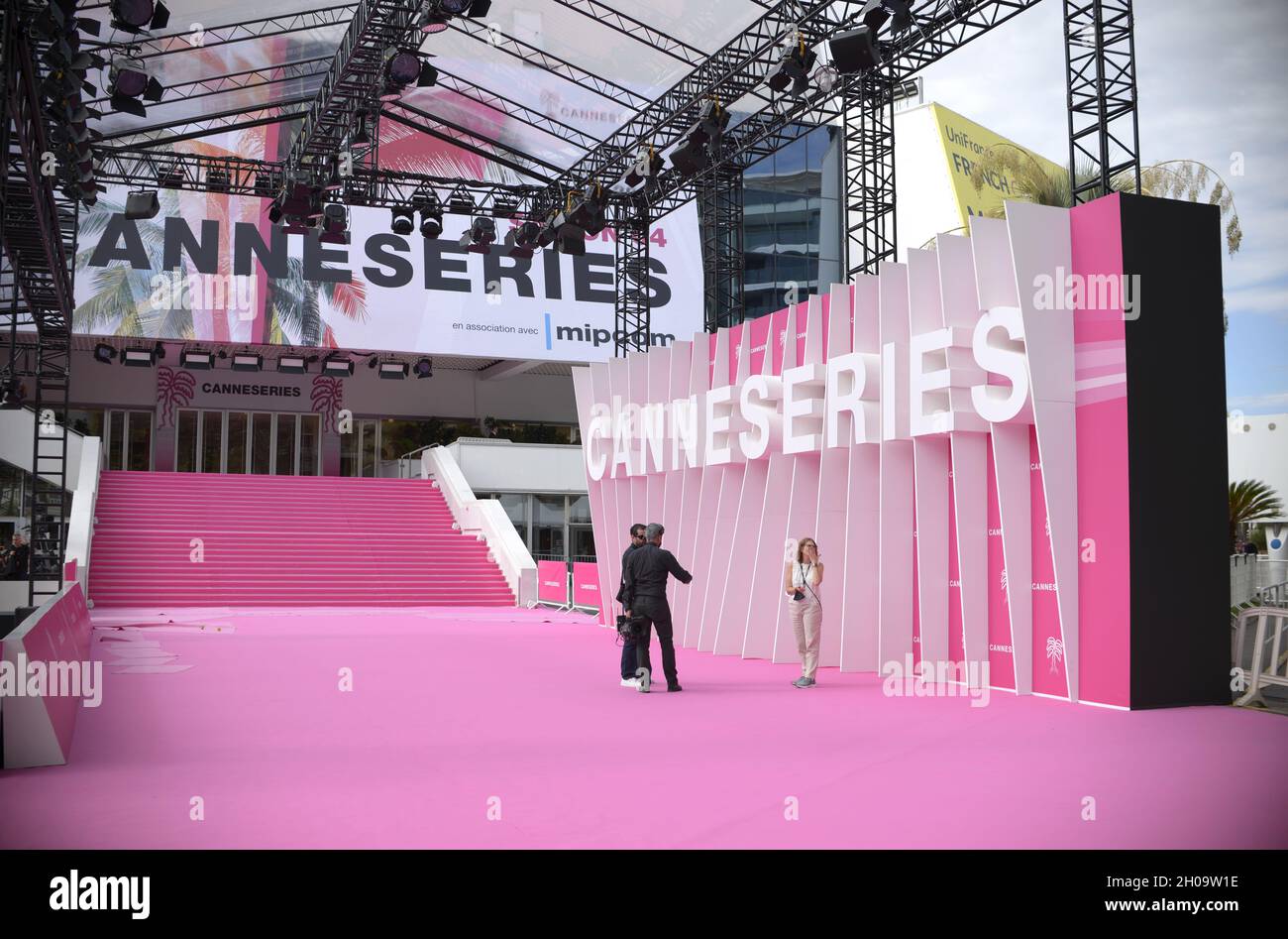 Contenu les créateurs assistent aux Canneseries 2021.Cannes, France.8 octobre FAMA © Fausto Marci Banque D'Images