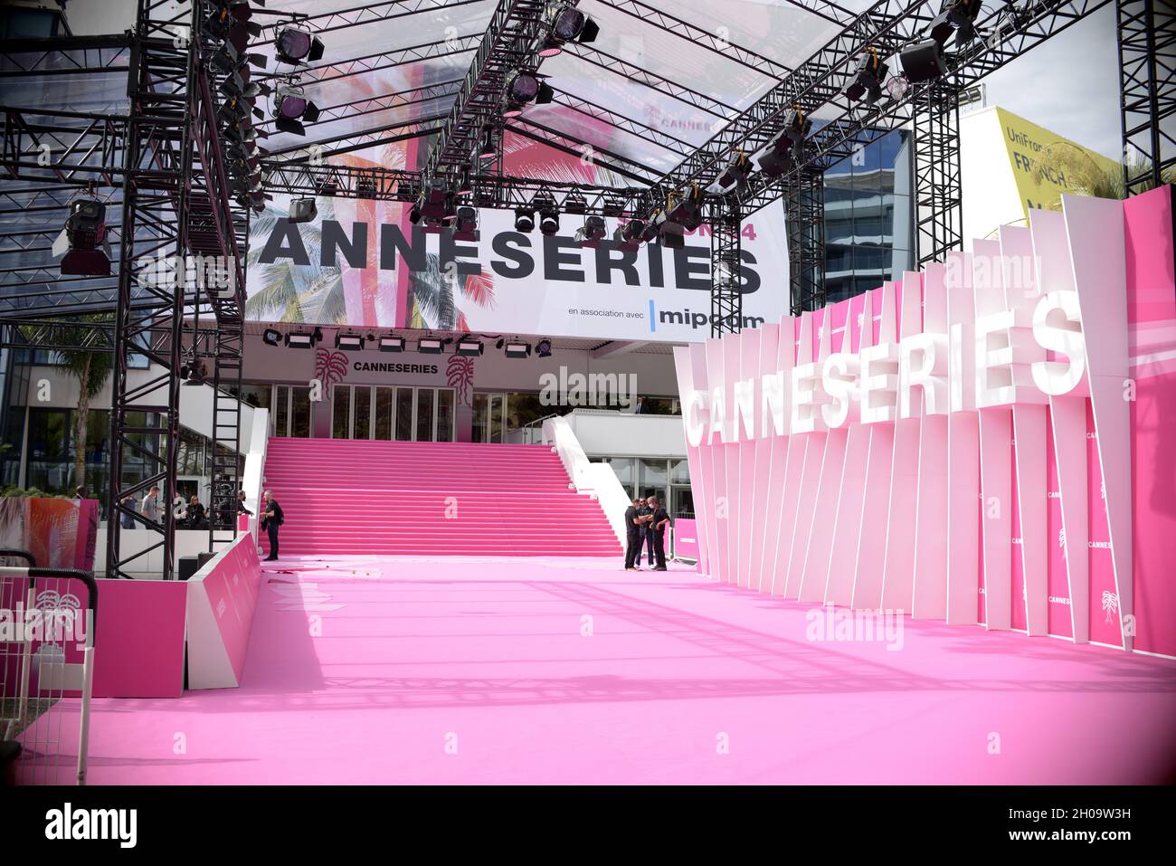 Contenu les créateurs assistent aux Canneseries 2021.Cannes, France.8 octobre FAMA © Fausto Marci Banque D'Images