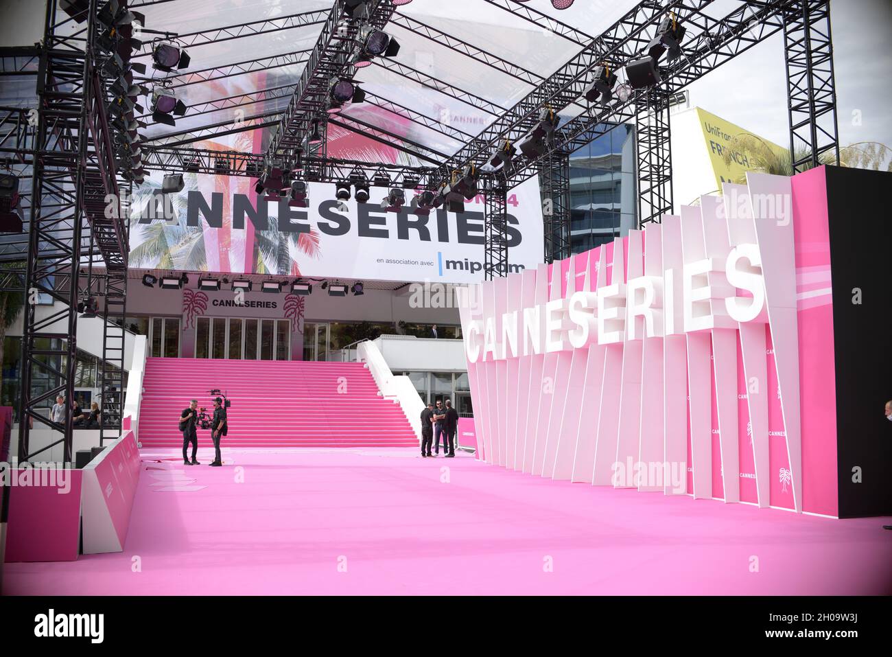 Contenu les créateurs assistent aux Canneseries 2021.Cannes, France.8 octobre FAMA © Fausto Marci Banque D'Images