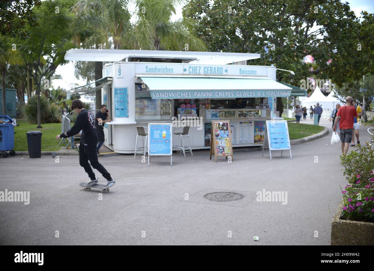 Contenu les créateurs assistent aux Canneseries 2021.Cannes, France.8 octobre FAMA © Fausto Marci Banque D'Images