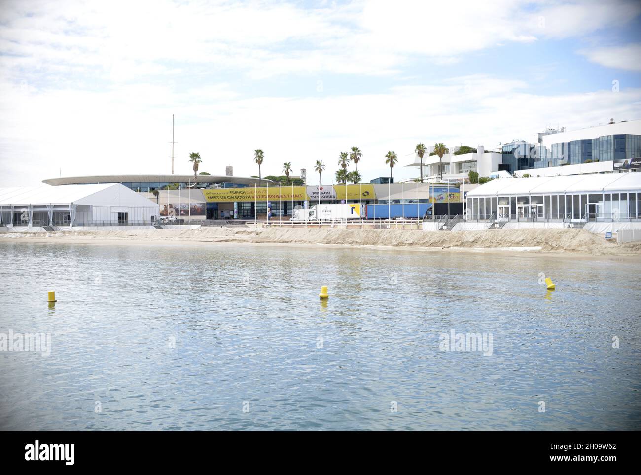 Contenu les créateurs assistent aux Canneseries 2021.Cannes, France.8 octobre FAMA © Fausto Marci Banque D'Images