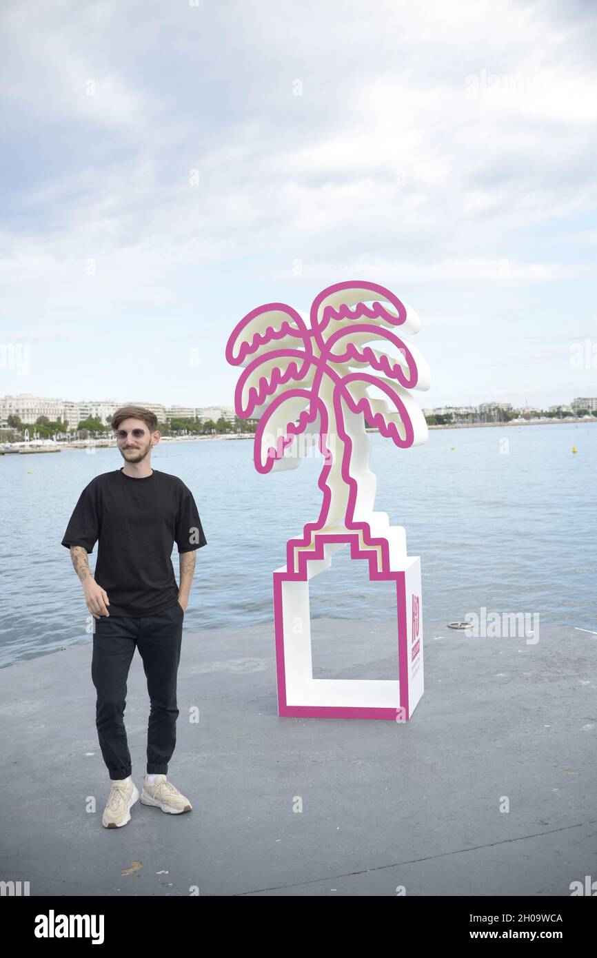 Contenu les créateurs assistent aux Canneseries 2021.Cannes, France.8 octobre FAMA © Fausto Marci Banque D'Images