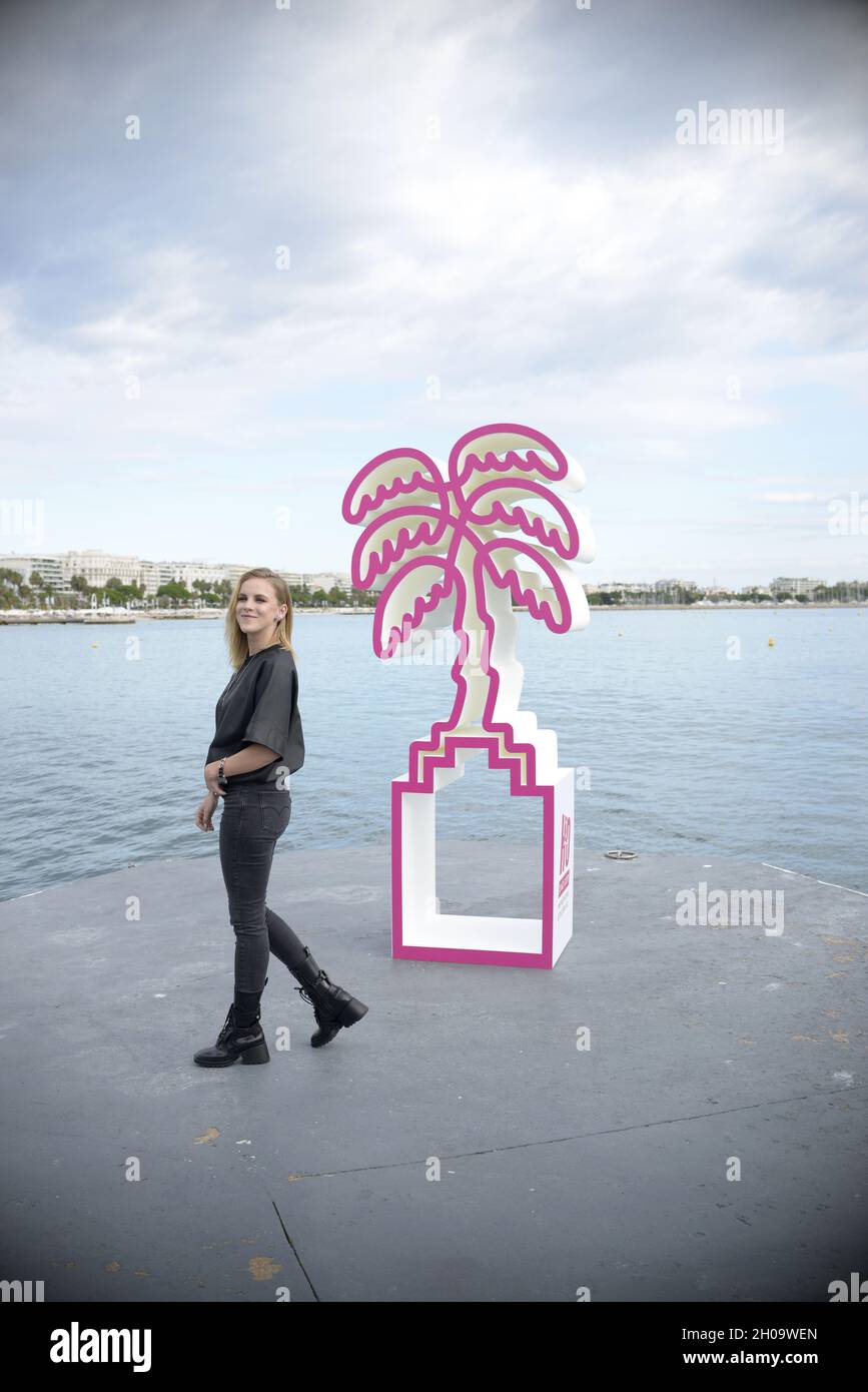 Contenu les créateurs assistent aux Canneseries 2021.Cannes, France.8 octobre FAMA © Fausto Marci Banque D'Images