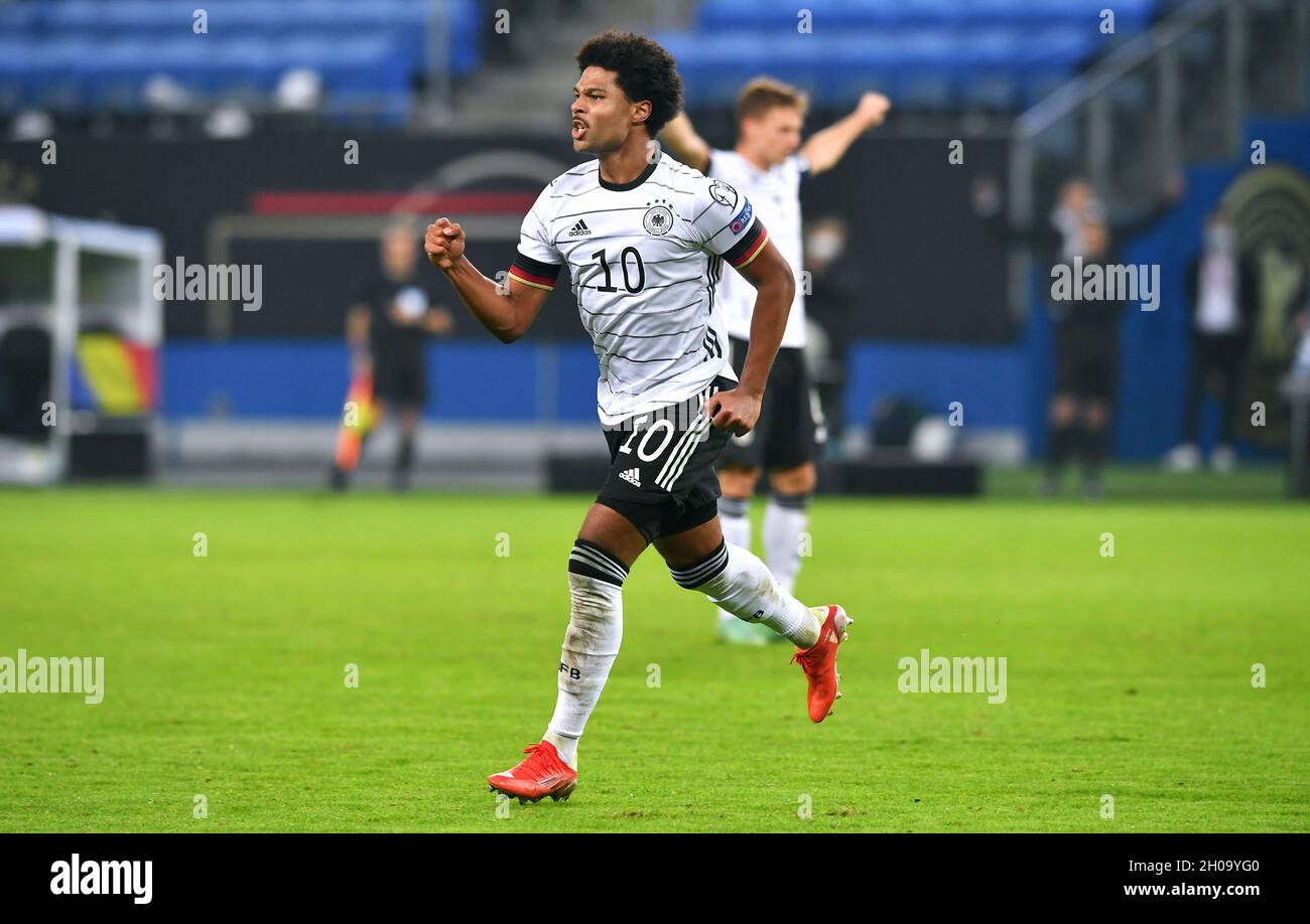 Qualification à la coupe du monde, Volksparkstadion Hambourg: Allemagne contre Roumanie; Serge Gnabry (GER) fête après avoir obtenu son score. Banque D'Images