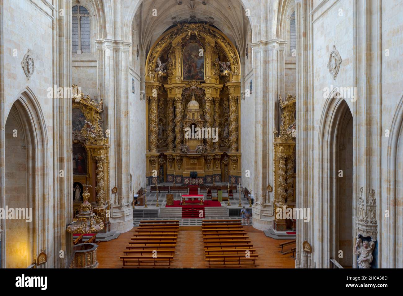 Intérieur de l'église du couvent de San Esteban dans la province de Salamanque, Espagne Banque D'Images