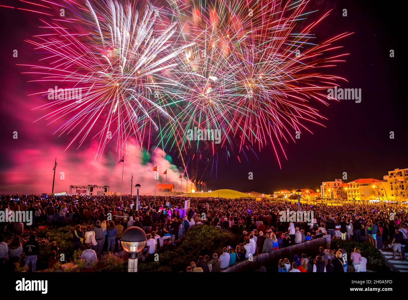 Biscarrosse Plage (sud-ouest de la France) : feux d'artifice du 14 juillet (14 juillet) Banque D'Images