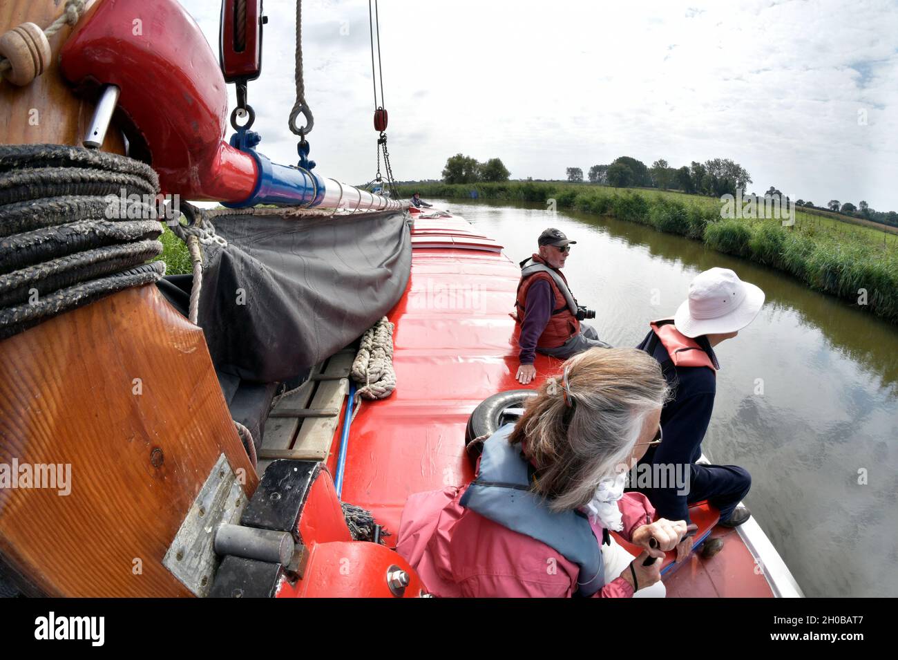 groupe de personnes sur wherry albion ludham norfolk angleterre Banque D'Images