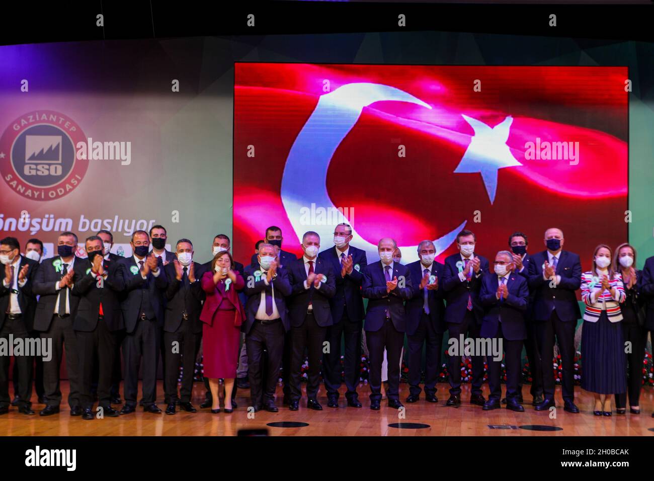 6 octobre 2021, Gaziantep, Anatolie du Sud-est, Turquie : Gaziantep,Turquie.06 octobre 2021.La cérémonie de remise des étoiles de Gaziantep a lieu au Centre culturel Martyr Kamil, dans la ville turque de Gaziantep.Des personnalités éminentes ont assisté à la cérémonie, notamment le président de l'Union des chambres et des échanges de marchandises de Turquie (TOBB), Rifat HisarcıklıoÄŸlu, le maire de la municipalité métropolitaine de Gaziantep, Fatma Sahin, le gouverneur de Gaziantep, Davut Gul, et le président de la chambre d'industrie de Gaziantep, Adnan Unverdi.Au cours de la cérémonie, organisée par la Chambre d'Industrie de Gaziantep, com couronné de succès Banque D'Images