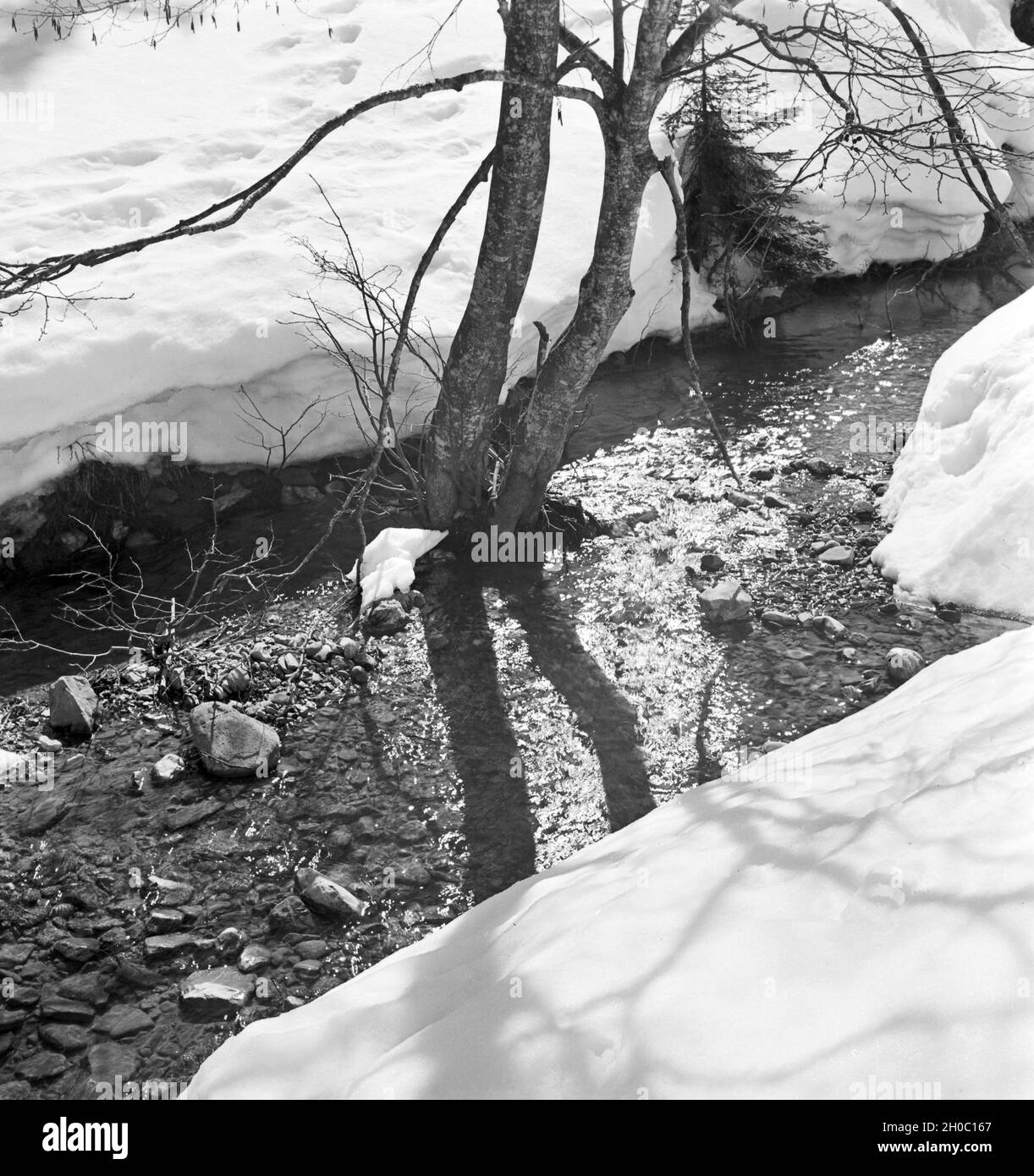 Ein Ausflug à ein Skigebiet in Bayern, Deutsches Reich 1930er Jahre. Un voyage d'une région de ski en Bavière, Allemagne, 1930. Banque D'Images