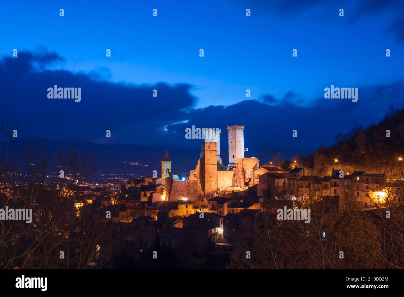 Le village de Pacentro a été désigné comme l'un des ' Borghi più Belli d'Italia ' les plus beaux villages d'Italie, chaîne de montagnes Apennine, Abruzzes Banque D'Images