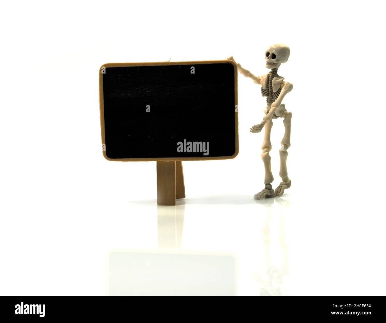 squelette avec un tableau noir pour halloween Banque D'Images