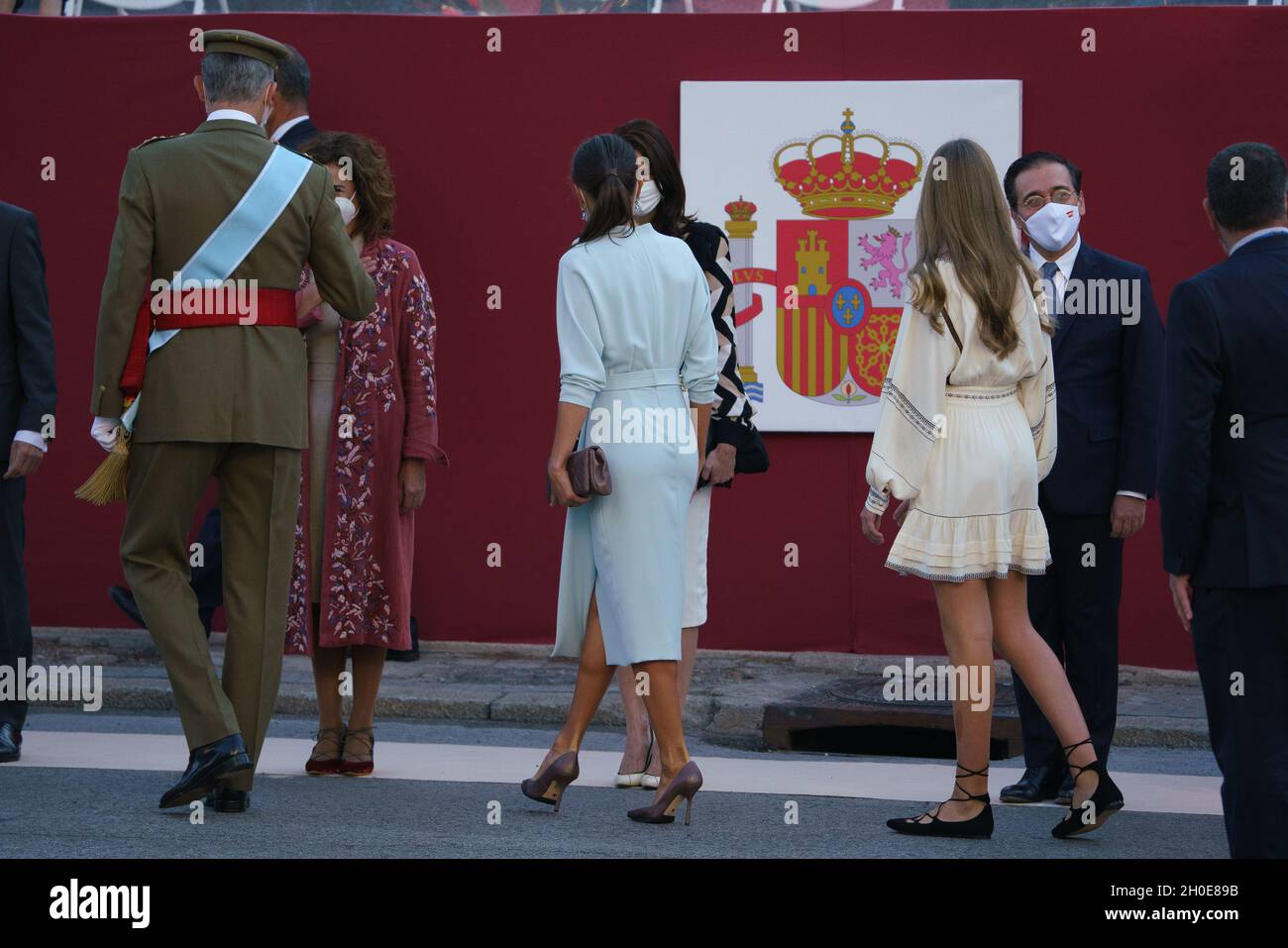 Madrid, Espagne.12 octobre 2021.Le roi Felipe VI, l'Infanta Sofia et la reine Letizia, lors de l'acte solennel d'hommage au drapeau national et au défilé militaire le jour de l'Hispanidad, à Madrid.Crédit : SOPA Images Limited/Alamy Live News Banque D'Images