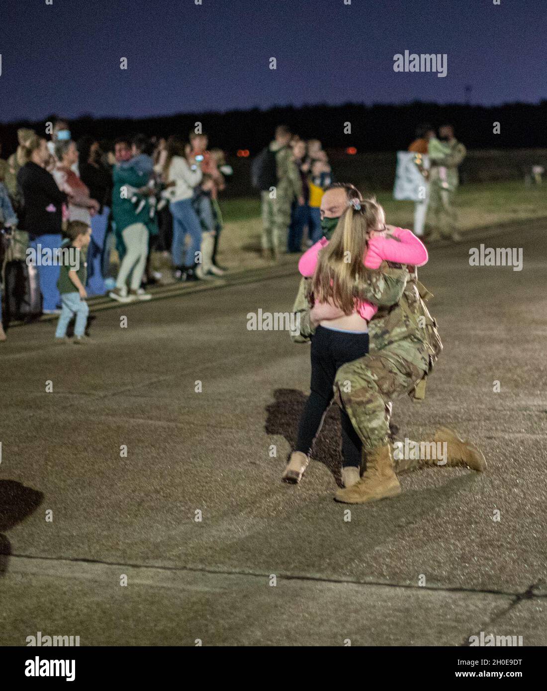 Plus de 160 soldats du 1er Bataillon, 204e Régiment d'artillerie de défense aérienne, Garde nationale de l'Armée du Mississippi, sont accueillis à Thompson Field, Flowood, Mils, le mardi 9 février,2020. Les soldats servent dans la région de la capitale nationale depuis le printemps 2020. Banque D'Images