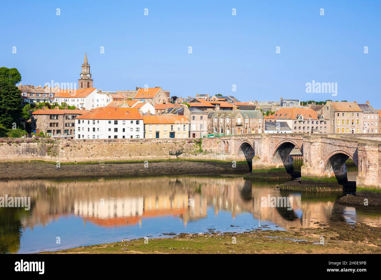 Berwick-upon-Tweed The Old Bridge ou Berwick Bridge Berwick-upon-Tweed ou Berwick-on-Tweed Northumberland England GB UK Europe Banque D'Images