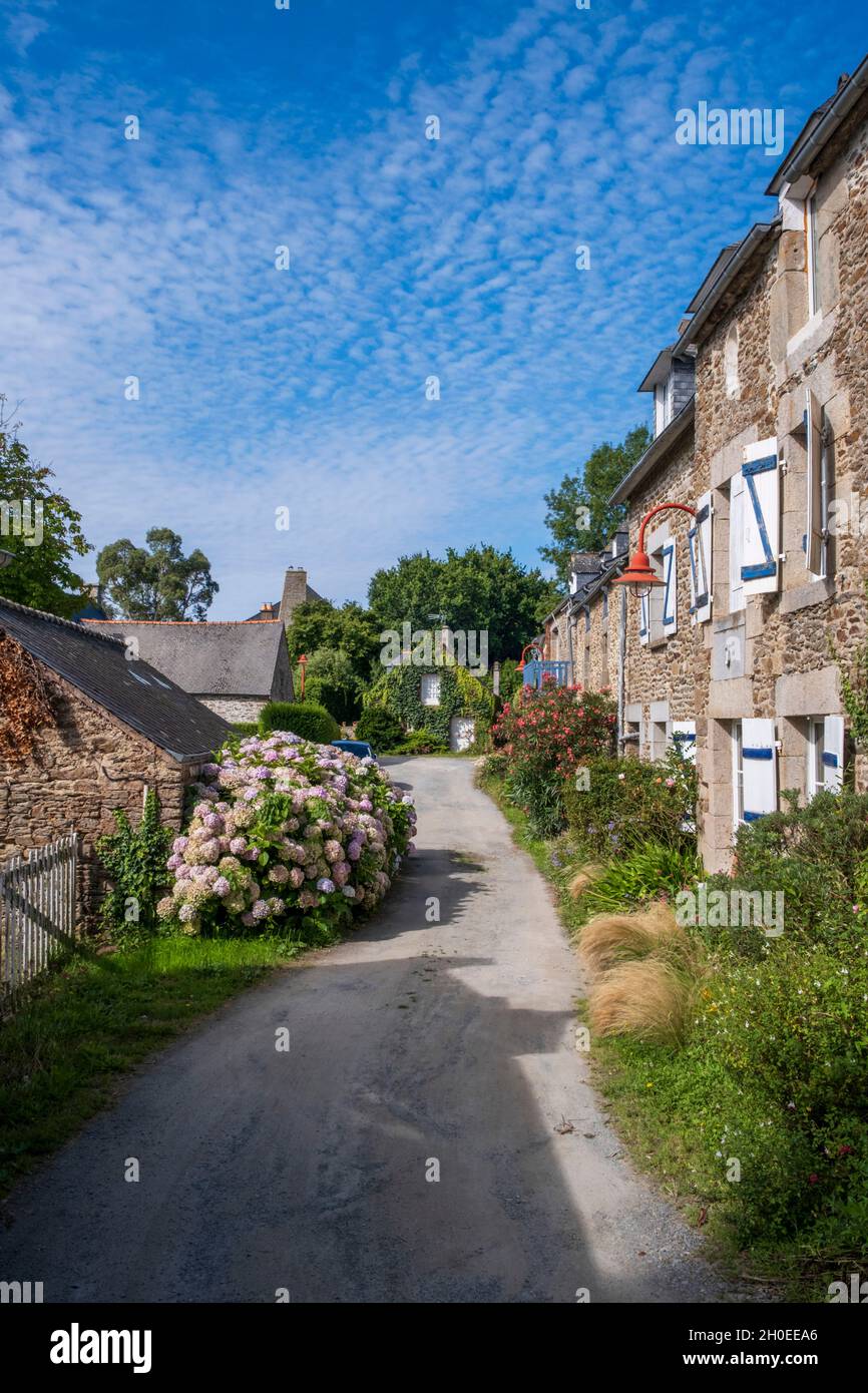 Le Minihic sur Rance (Bretagne, nord-ouest de la France) : maisons typiques en pierre de la Landriais, sur les rives de la Rance Banque D'Images