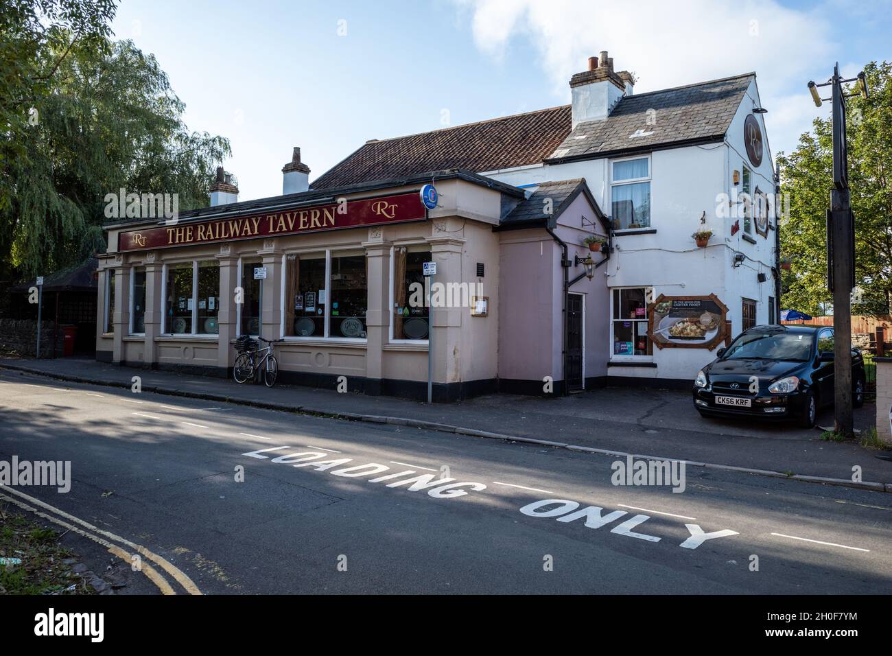 La taverne ferroviaire.Chemin de la station, étangs à poissons, Bristol BS16 3SG (Oct21) Banque D'Images