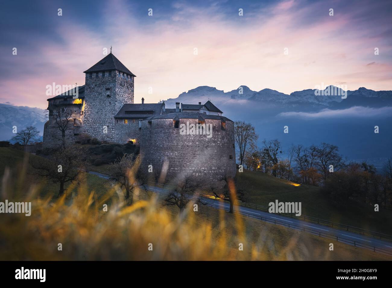Château de Vaduz au coucher du soleil - Vaduz, Liechtenstein Banque D'Images