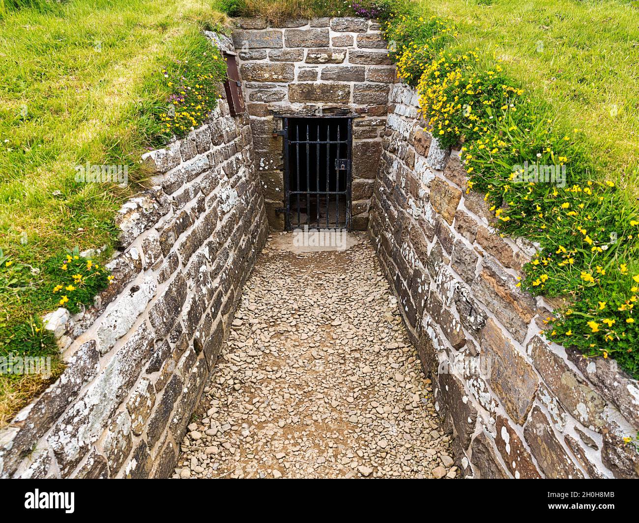 Entrée au site mégalithique de Maes Howe, Maeshowe, site classé au patrimoine mondial de l'UNESCO, au cœur du néolithique Orkney, Mainland, Orkney, Écosse, Royaume-Uni Banque D'Images