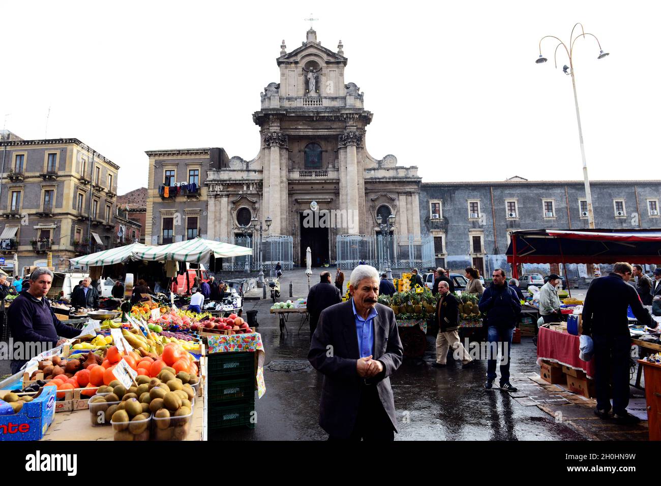 Marchés dynamiques de produits frais à Catane, en Italie. Banque D'Images