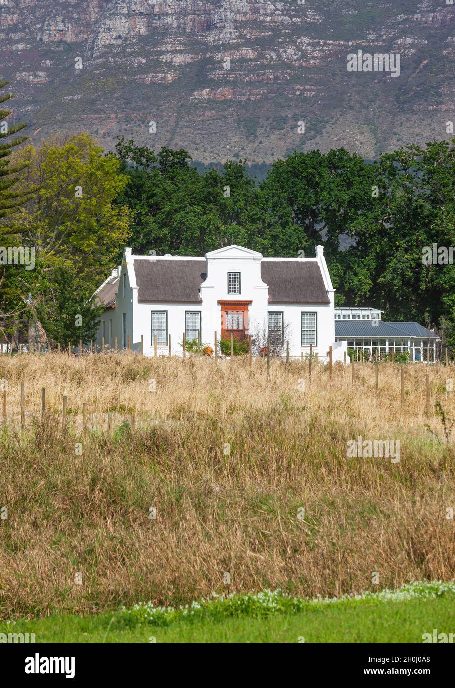 La ferme de style hollandais Nova Constantia, située dans la vallée de Constantia, au Cap, en Afrique du Sud. Banque D'Images