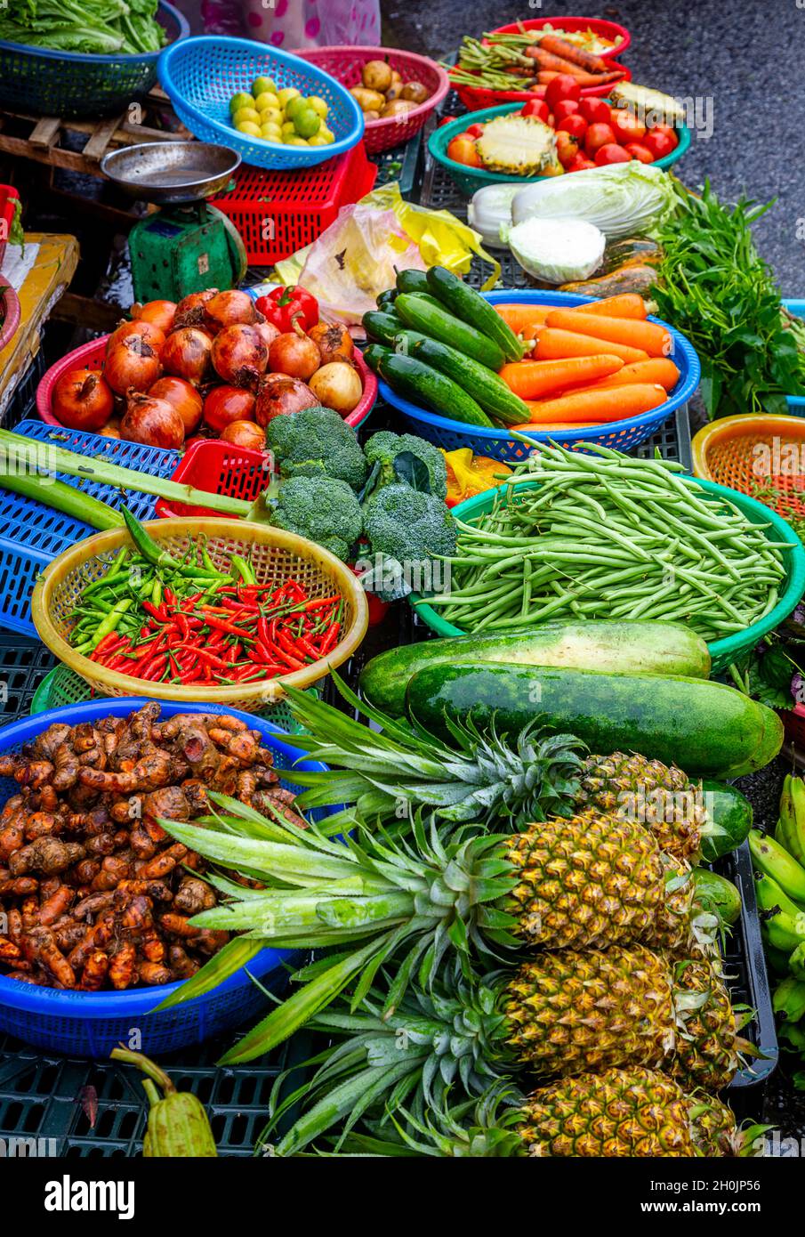 Fruits et légumes au marché de Hoi an. Banque D'Images