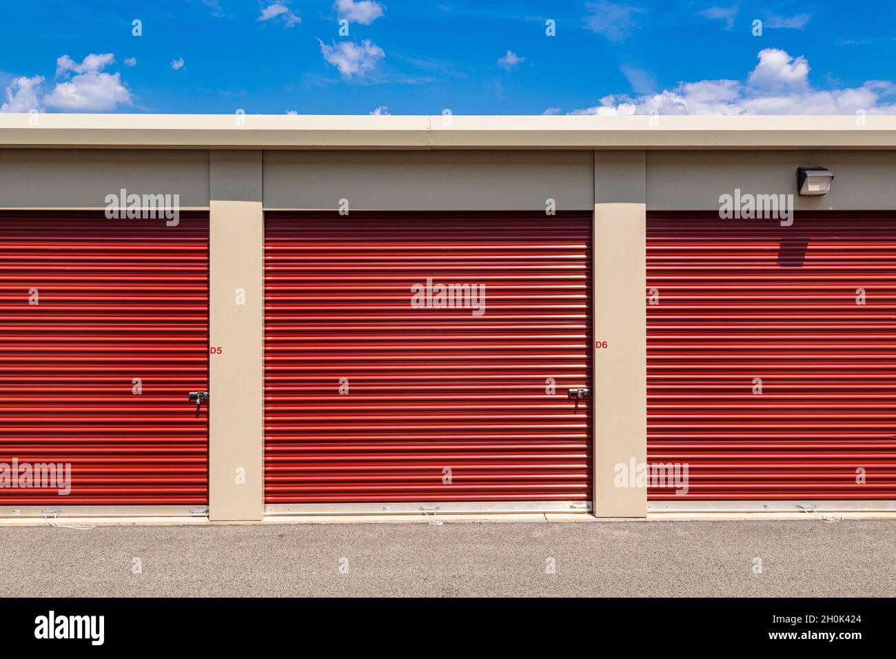Portes rouges à l'auto-rangement, États-Unis Banque D'Images